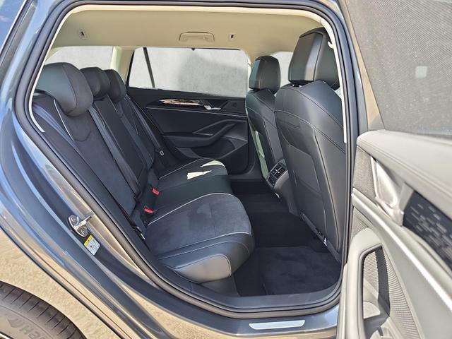 Volkswagen Passat Variant 2.0 TDI 110 kW Elegance DSG / Head-up 