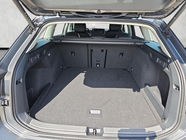 Volkswagen Passat Variant 2.0 TDI 110 kW Elegance DSG / Head-up 