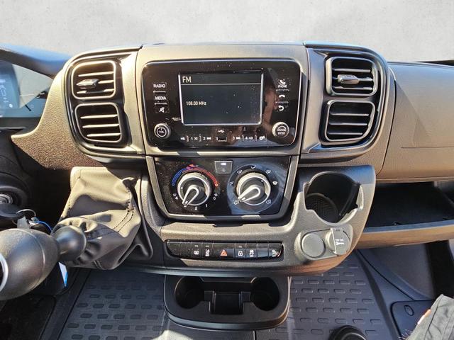 Fiat Ducato 35 L2H2 140 Multijet Flachdach verblecht Kastenwagen 3,5t Diesel 140MT Kamera 