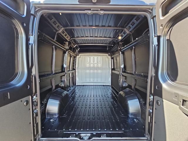 Fiat Ducato 35 L2H2 140 Multijet Flachdach verblecht Kastenwagen 3,5t Diesel 140MT Kamera 