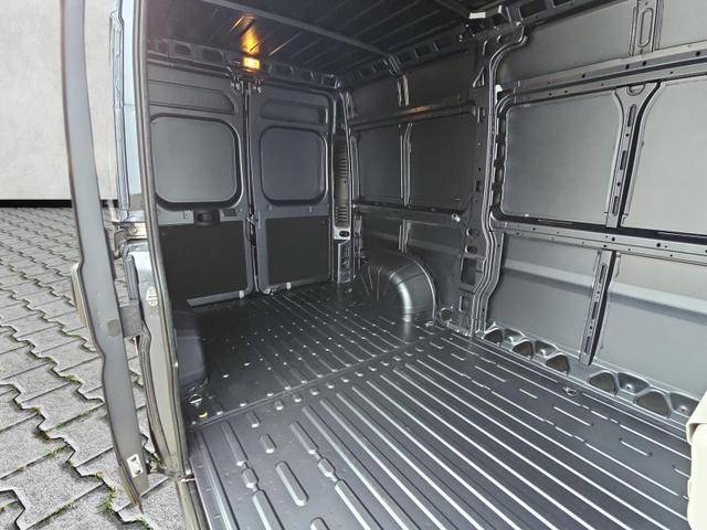 Fiat Ducato 35 L2H2 140 Multijet Flachdach verblecht Kastenwagen 3,5t Diesel 140MT Kamera 
