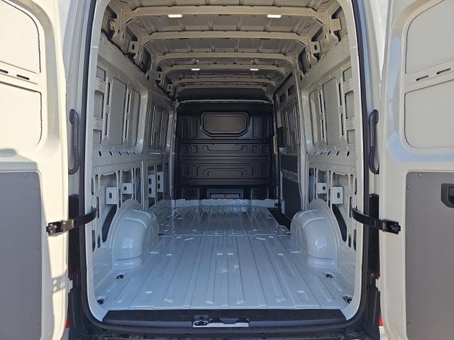Volkswagen Crafter Kastenwagen Kasten 35 mittellang Hochdach FWD TDI L3H3 ergoActive Kamera GRA 