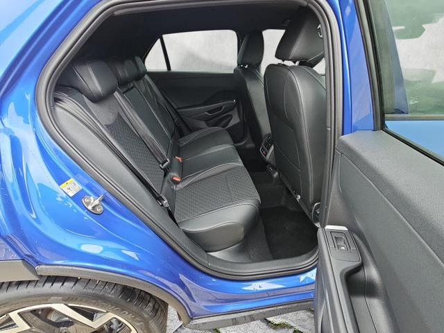 Volkswagen T-Roc 1.5 eTSI 110 kW R-Line DSG ACC AHK Keyless 18Zoll 
