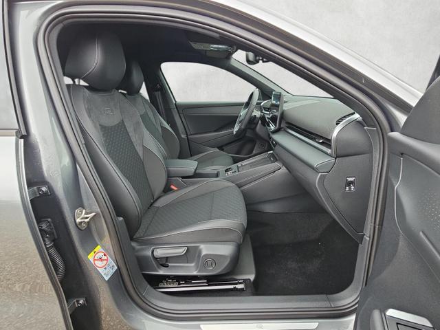 Volkswagen T-Roc 1.5 eTSI 110 kW R-Line DSG ACC AHK Keyless 18Zoll 