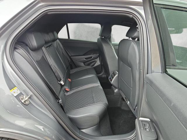 Volkswagen T-Roc 1.5 eTSI 110 kW R-Line DSG ACC AHK Keyless 18Zoll 