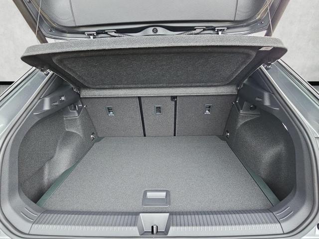 Volkswagen T-Roc 1.5 eTSI 110 kW R-Line DSG ACC AHK Keyless 18Zoll 