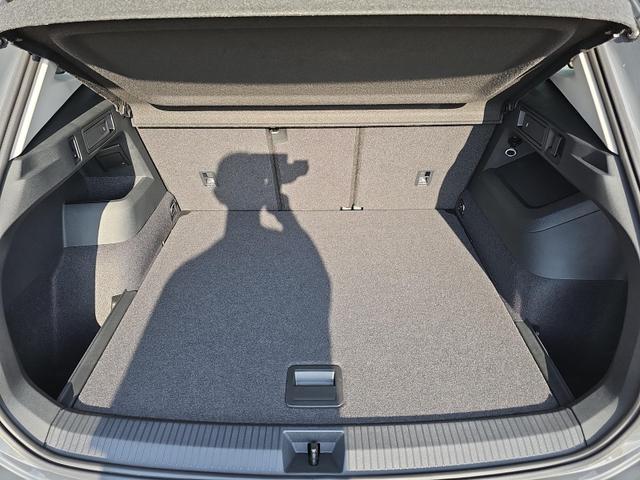 Volkswagen Tiguan 1.5 eTSI 110 kW Life DSG ACC AHKschw. AreaView 