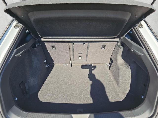 Volkswagen ID.4 Pro 210 kW mit Infotainment-Paket Infotainment- / Assistenz- Komfortp. 