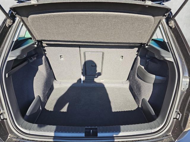 Skoda Karoq Selection 1.5 TSI DSG / ACC Kessy PDC 