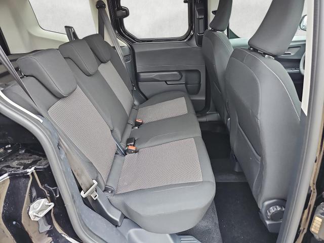Ford Tourneo Courier Trend 1.0 EB Auto 5JG Kamera AHK 