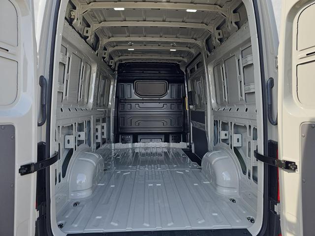 Volkswagen Crafter Kastenwagen Kasten 35 mittellang FWD 2.0 TDI MR HD L3H3 ErgoActive 