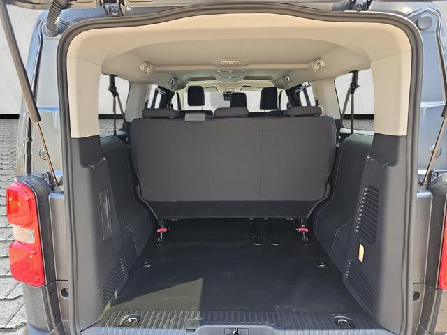 Opel Vivaro XL Kombi 2.2 Diesel Autom. Navi / Kamera 