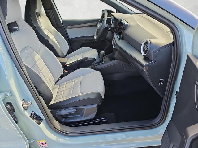 Seat Arona 1.5 TSI 110 kW FR DSG ACC/ FullLink/ AHK/ 5JGar 