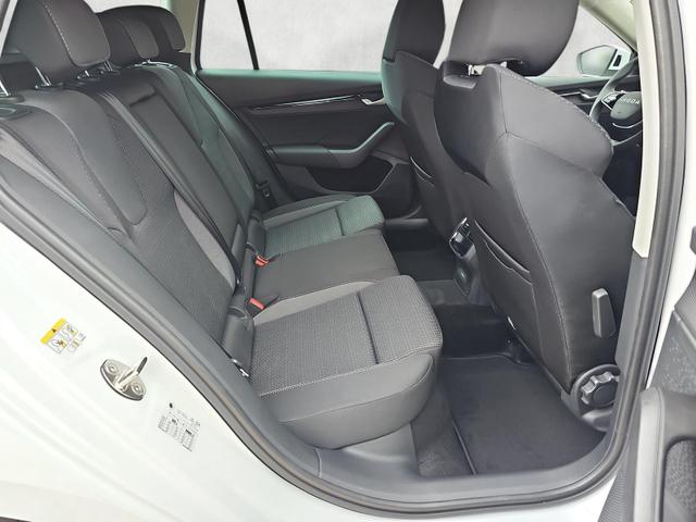 Skoda Octavia Combi 2.0 TDI 110 kW Selection DSG ACC Navi Kam 