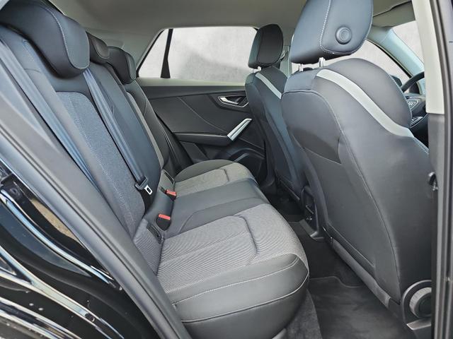 Audi Q2 35 TFSI S line S-Tronic S-Line Matrix Kamera Keyless 