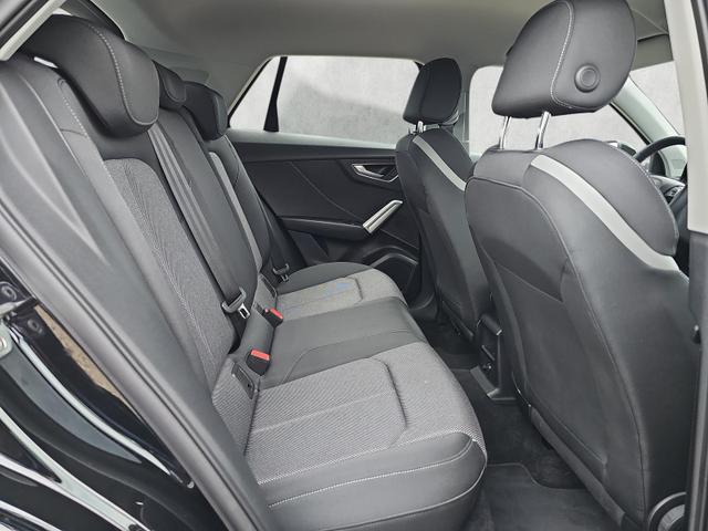 Audi Q2 35 TFSI S line S-Tronic S-Line Matrix Kamera Keyless 