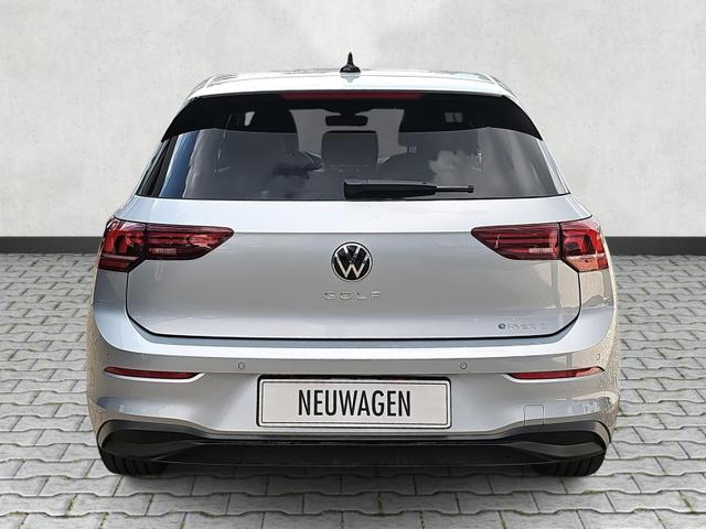 Volkswagen Golf 1.5 TSI eHybrid 150 kW Life Park&Comfort Pro Kamera 