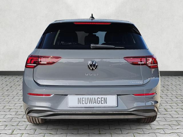 Volkswagen Golf 1.5 TSI eHybrid 150 kW Life Park&Comfort Pro Kamera 