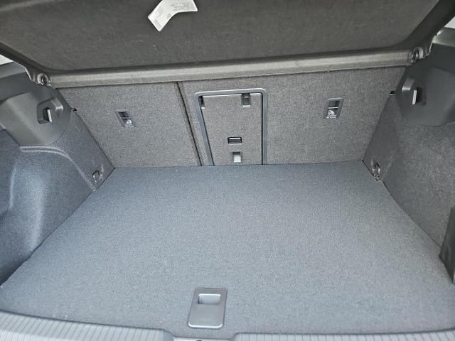 Volkswagen Golf 1.5 TSI eHybrid 150 kW Life Park&Comfort Pro Kamera 