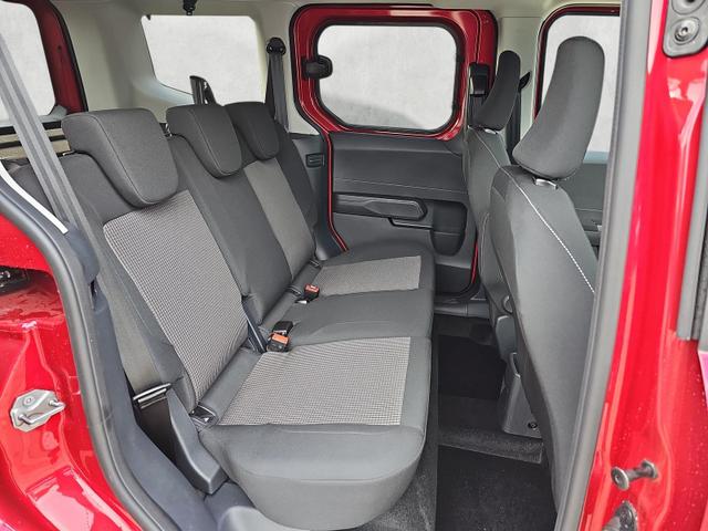 Ford Tourneo Courier Trend 1.0 EB 5JGar Kamera AHK 