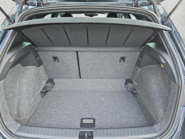 Seat Arona 1.5 TSI 110 kW FR DSG ACC Navi 18Zoll 5JGar 