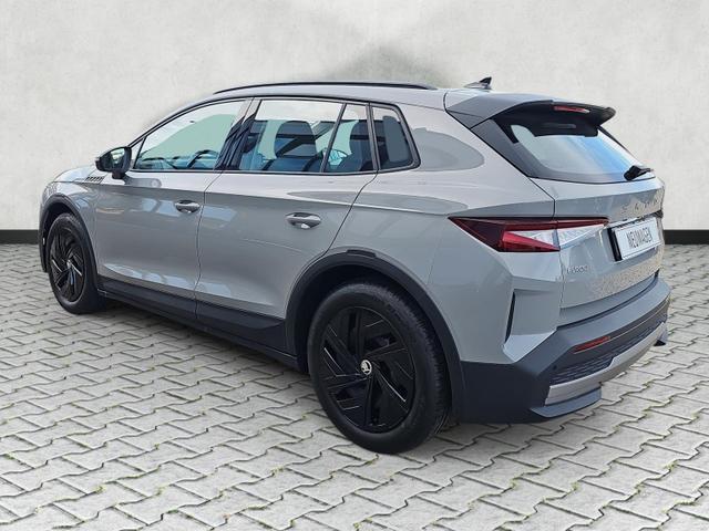 Skoda Elroq 50 Tour Studio SmartLink Kamera UniversalCharger 