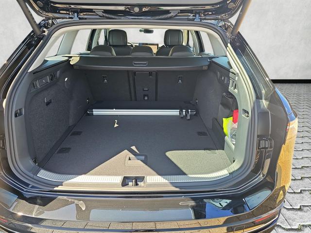 Volkswagen Passat Variant 2.0 TDI 110 kW Elegance DSG IQ.Light AHK 