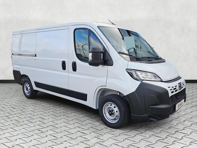 Fiat Ducato - 3T L2H1 88kW Diesel Flachdach verblecht 2.2 Kasten 120 Kamera / PDC hi.