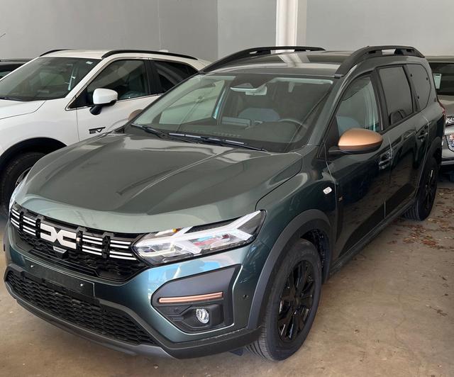 Dacia Jogger - Extreme TCe 110 7-Sitzer inkl. Metallic, Sitzheizung, 16" Alus, Klimaautomatik, Keycard, Rückfahrkamera, el. Handbremse...
