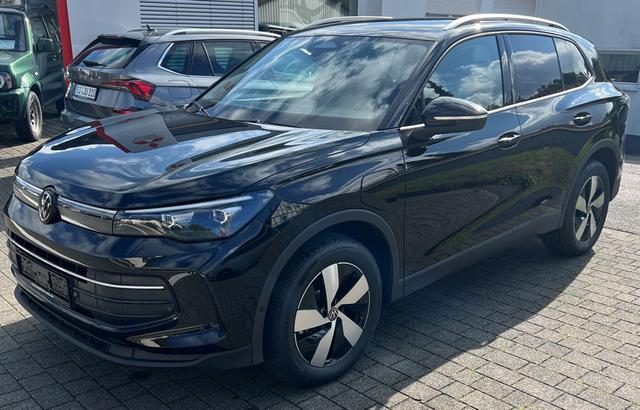 Volkswagen Tiguan - Life Plus 1.5 TSi 204 PS eHybrid inkl. AHK, 18" Alus, Metallic, LED-Plus-Scheinwerfer, Komfortpaket (Keyless, el. Heckklappe, Alarmanlage), Design-Paket (Reling silber, Scheiben hi. abgedunkelt), Winterpaket (Sitz- und Lenkradheizung), 5 J. Garantie