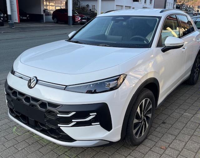 Volkswagen T-Roc - Life neues Modell 1.5 TSi 116 PS Automatik inkl. Sitz- und Lenkradheizung, 5 Jahre Garantie, Kamera, EPH vo. + hi., Diebstahlwarnanlage...