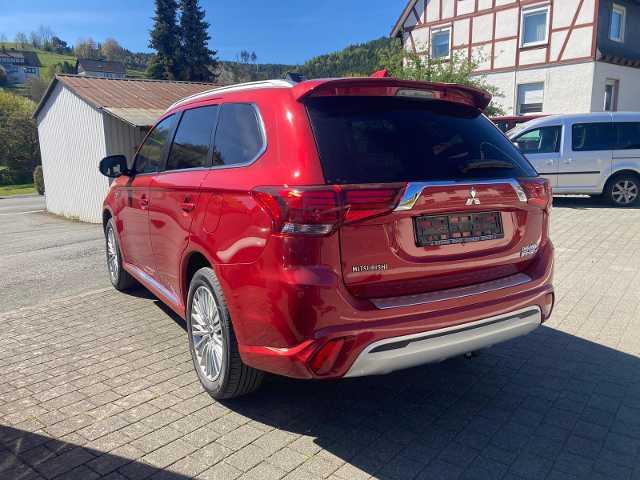 Mitsubishi Outlander Plug-in Hybrid BASIS 2.4 4WD AHK 