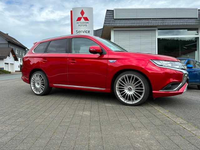 Mitsubishi Outlander Plug-in Hybrid BASIS 2.4 4WD AHK Unikat 