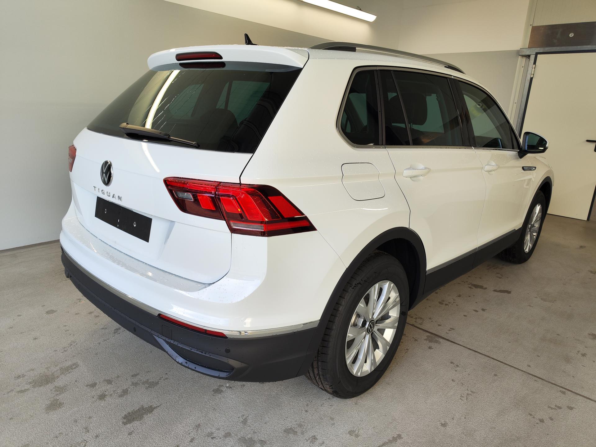 Volkswagen Tiguan LIFE AHK+Kamera+Navi+GVL Reimport EU-Neuwagen günstig  kaufen