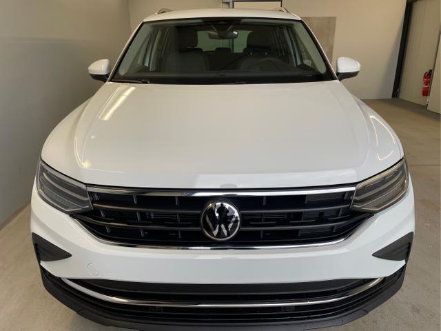 Volkswagen Tiguan - LIFE AHK+Kamera+Navi+GVL+Winterpaket