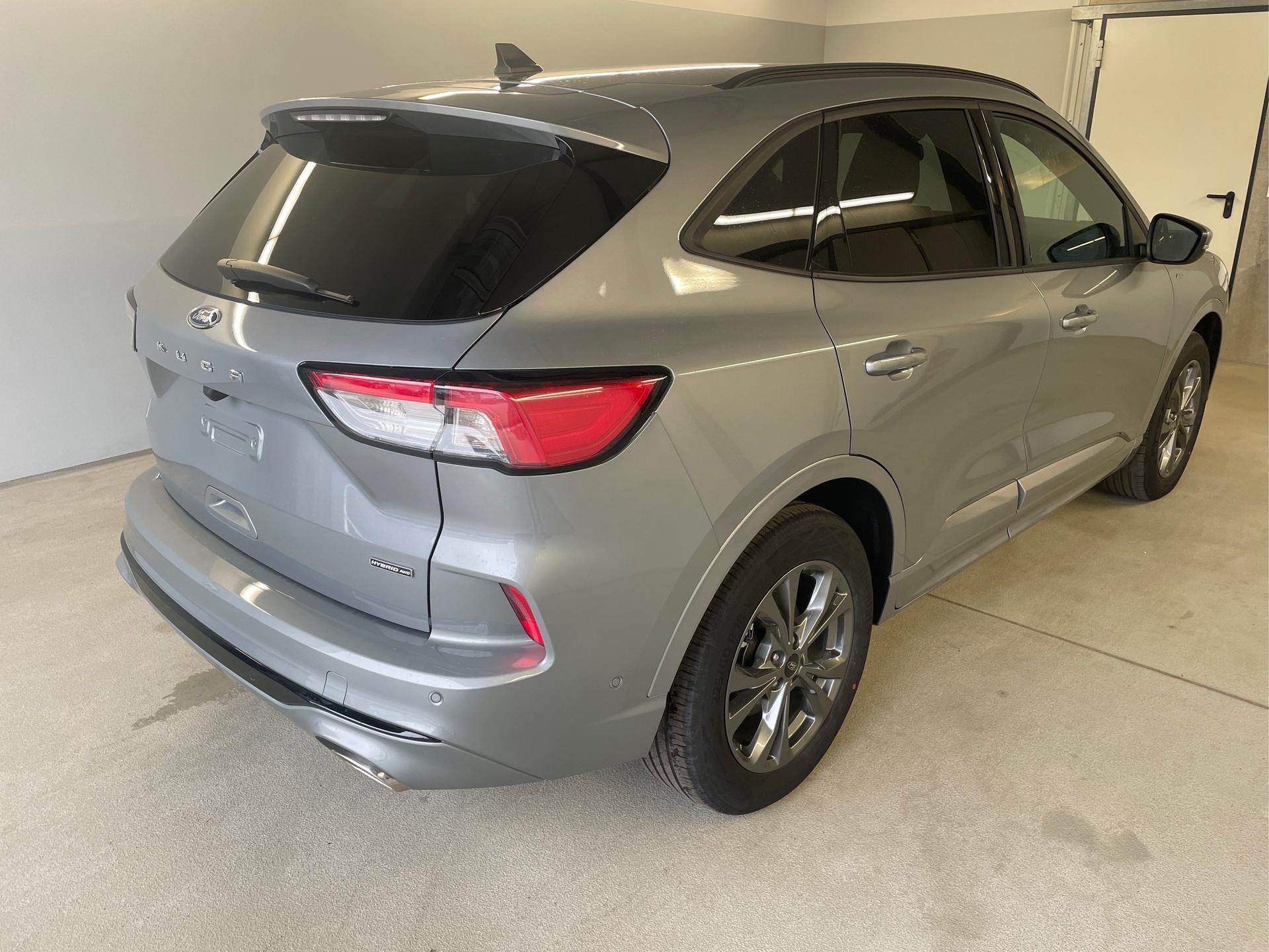 Ford / Kuga / Silber /  /  / AWD+ACC+Winterpaket