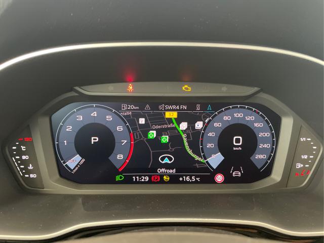 Audi / Q3 / Weiß / / / 35 TFSI AHK+LED+Kamera+GVL+Navi