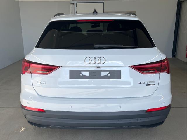 Audi / Q3 / Weiß / / / 40 TFSI quattro AHK+Navi+ACC+Kamera