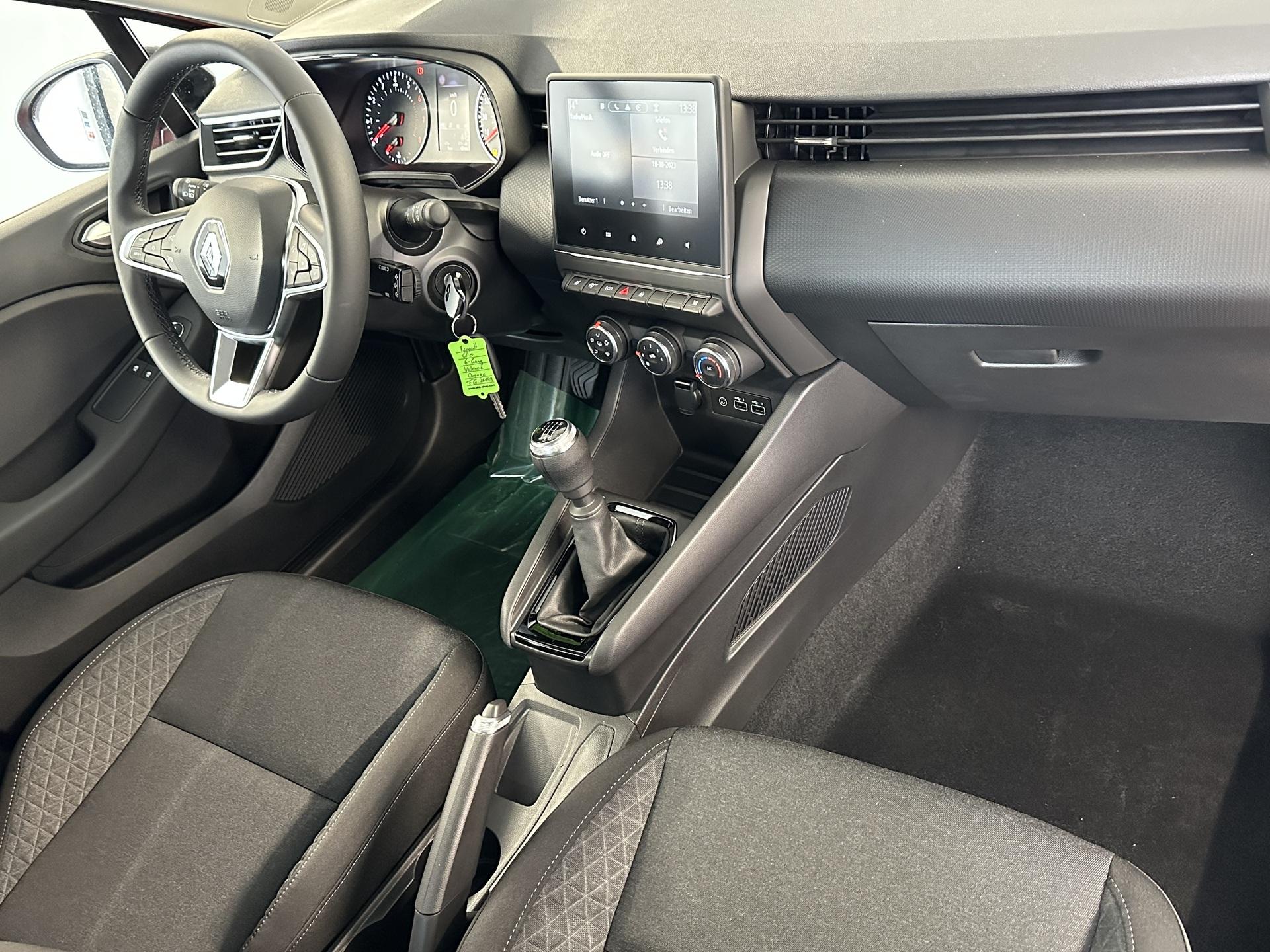 Renault Clio Equilibre 90PS Sitzheizung+PDC hinten EU-Neuwagen,  Jahreswagen, Gebrauchtwagen