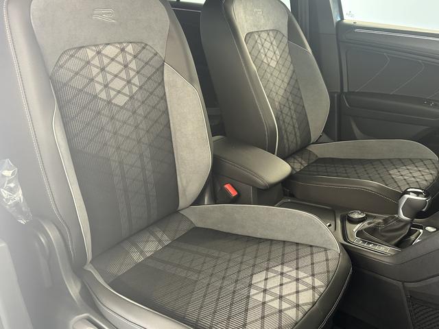 Volkswagen Tiguan Allspace R-Line DSG 4Motion AHK+7 Sitzer 