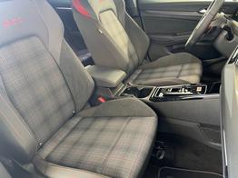 Volkswagen Golf GTI DSG AHK+IQ.Light+Drive+Black+Harman+Alu19+HUD+Navi+Pano+Keyless 