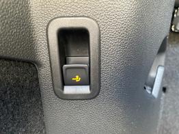 Volkswagen Golf GTI DSG AHK+IQ.Light+Drive+Black+Harman+Alu19+HUD+Navi+Pano+Keyless 