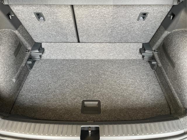 Seat / Arona / Grau / / / 115PS DSG AHK+Kamera+Navi