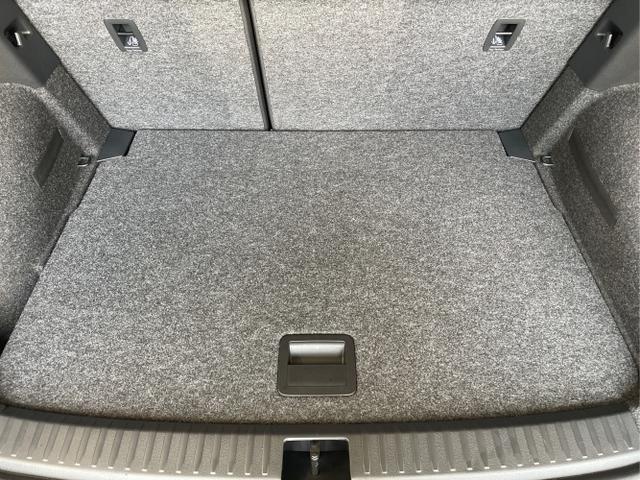 Seat / Arona / Grau / / / 115PS DSG AHK+Kamera+Navi