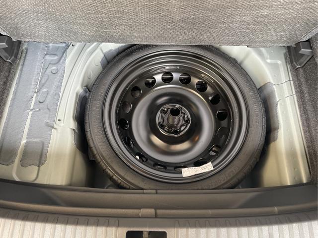 Seat / Arona / Grau / / / 115PS DSG AHK+Kamera+Navi