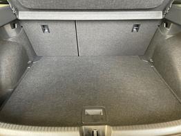 Volkswagen Taigo R-Line 150PS DSG AHK+Pano+IQ.Light+NaviPro+ACC+Sitzheiz+Alu18+Keyless 