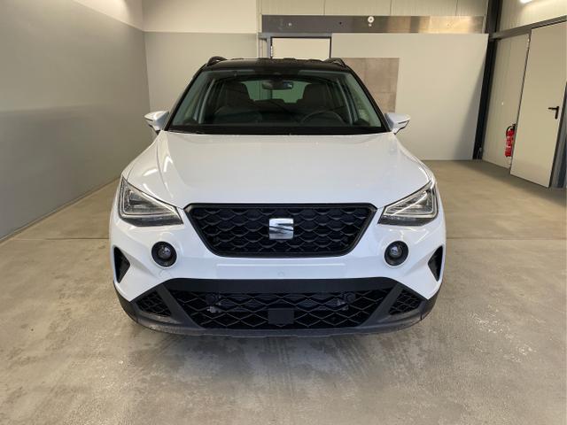 Seat / Arona / Weiß / / / 115PS DSG AHK+Kamera