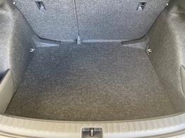 Skoda Scala Facelift 115PS DSG AHK+Carplay+Sitzheizung+LED 