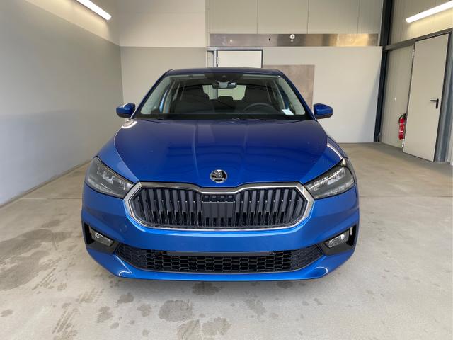 Skoda / Fabia / Blau / / / 80PS Sitzheizung+App-Connect