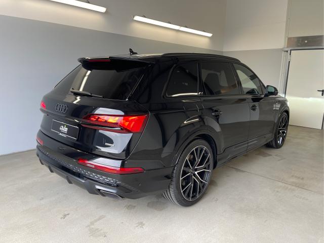 Audi / Q7 / Schwarz / / / 50 TDI S-Line B&O Advanced